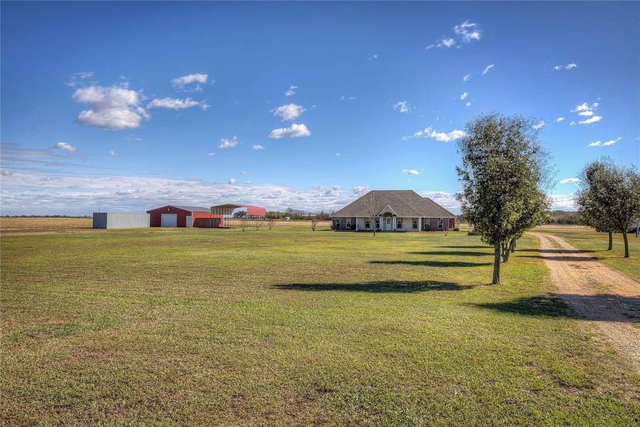 832 County Road 2850, Honey Grove, TX 75446