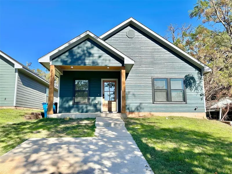 721 E Texas Street, Denison, TX 75021