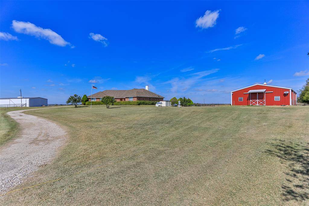 7966 Jingle Bob Trail, Sanger, TX 76266