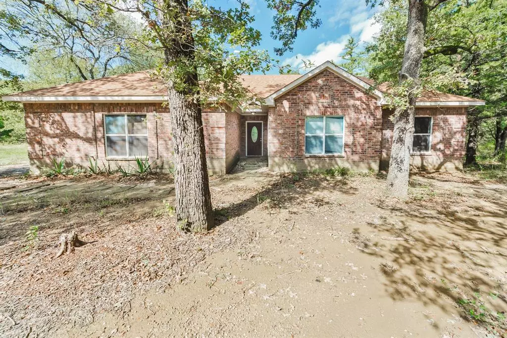 Bowie, TX 76230,507 Creekside Drive