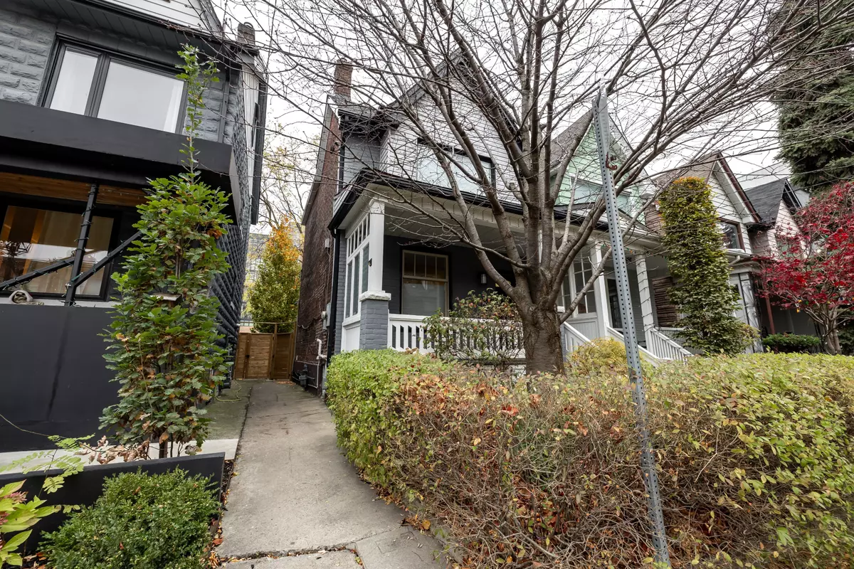 Toronto C01, ON M6J 3C2,82 Dovercourt DR #BSMT