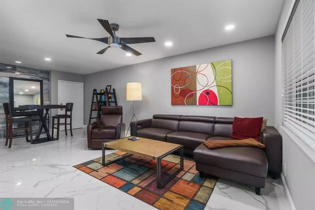 Wilton Manors, FL 33305,1940 NE 2nd Ave  #114J