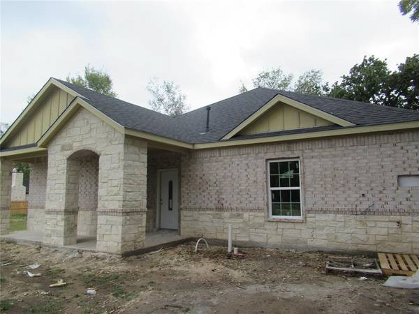 111 Pinkston Street, Terrell, TX 75160