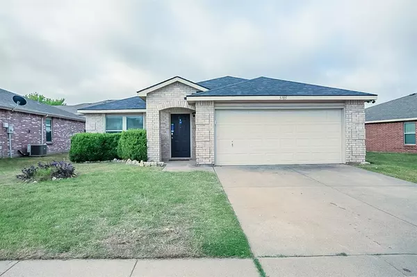 5705 Addington Drive, Fort Worth, TX 76135