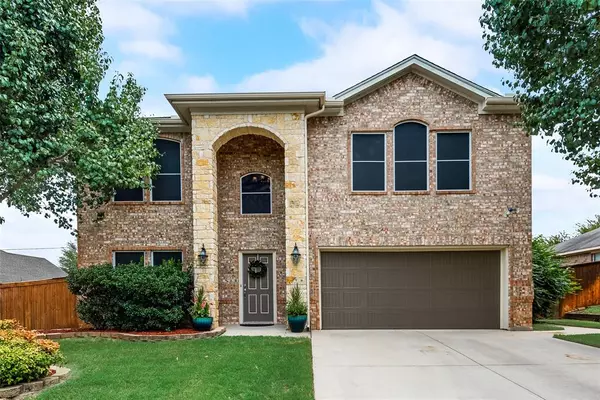 716 Madeline Court, Azle, TX 76020