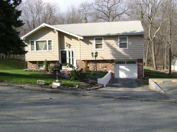 3 Lawnwood Ave, Newton Town, NJ 07860