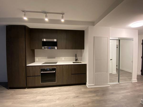 127 Broadway AVE #808, Toronto C10, ON M4P 1V3