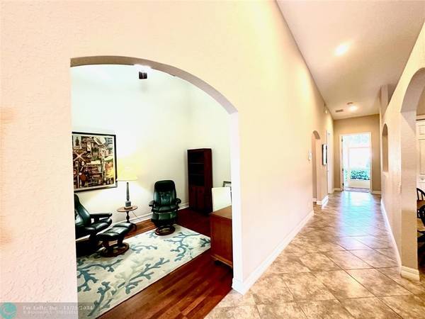 Vero Beach, FL 32966,6510 Oxford Cir  #102