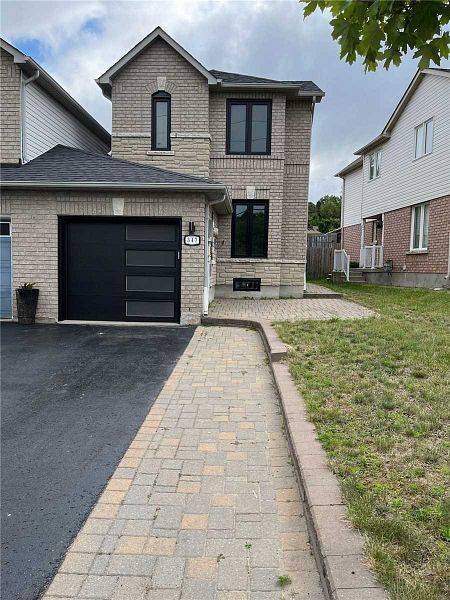 347 Ferndale DR S, Barrie, ON L4N 9Y6