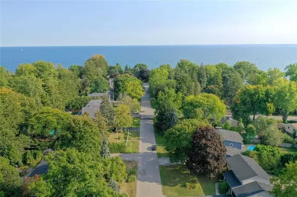 Oakville, ON L6L 4R9,145 Wolfdale AVE