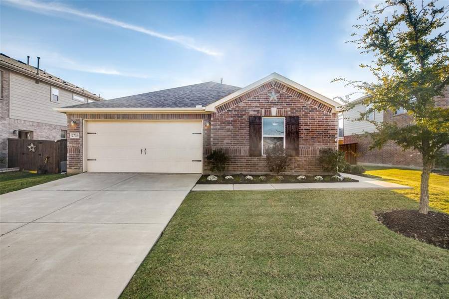 2716 Tobias Lane, Aubrey, TX 76227