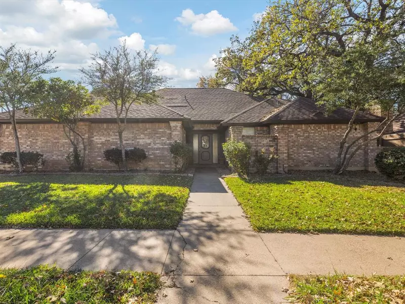 7108 Big Bear Lake Drive, Arlington, TX 76016