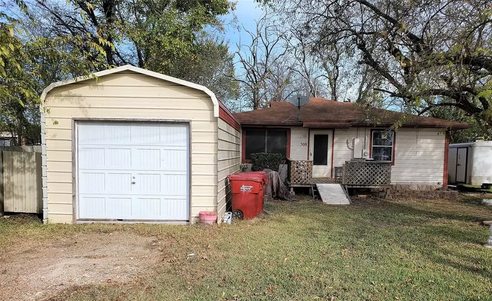 508 E Kirby, Quinlan, TX 75474