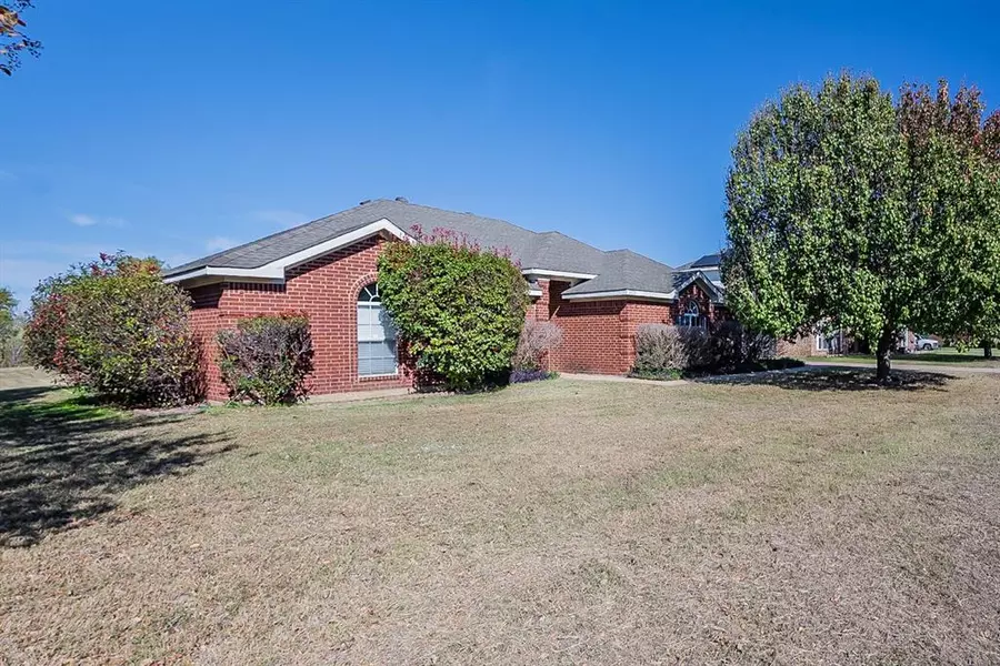 2836 Braford Drive, Crowley, TX 76036