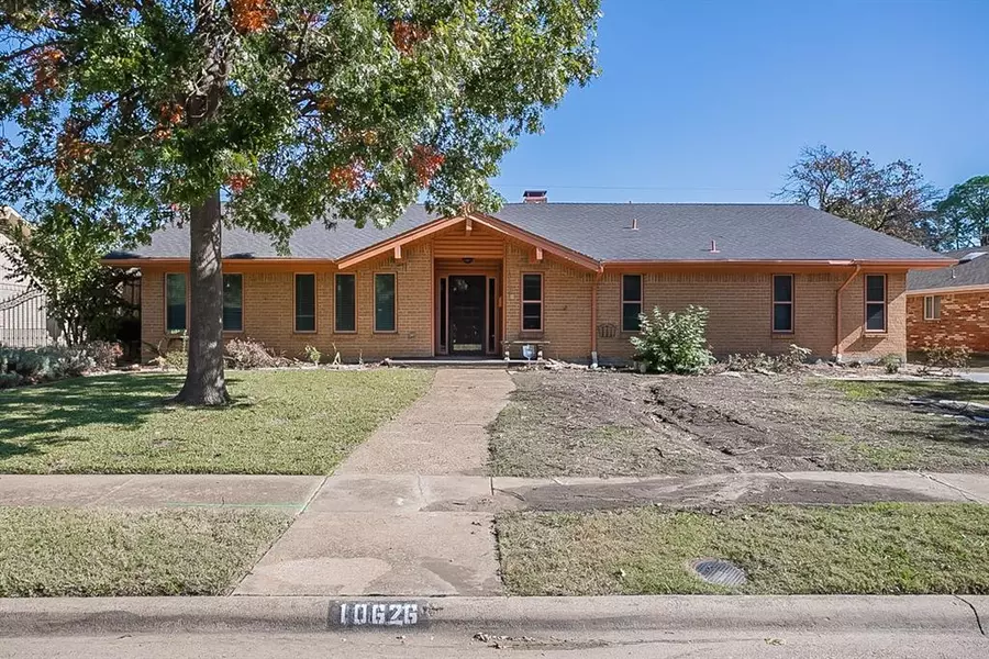 10626 Royal Chapel Drive, Dallas, TX 75229