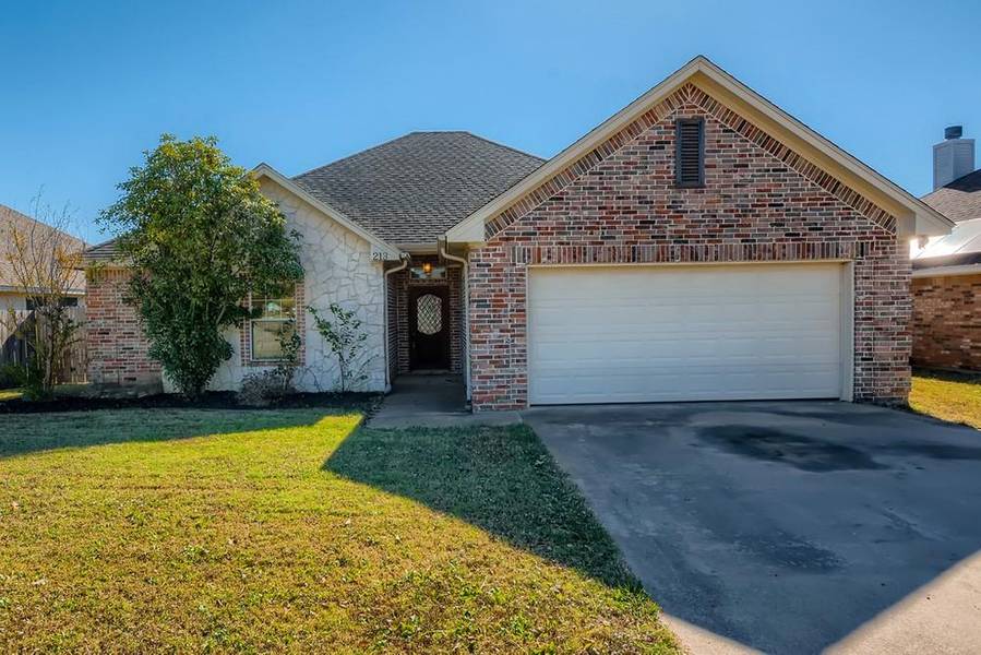 213 Highmeadow Road, Aubrey, TX 76227