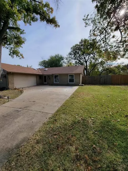 606 Brookview Drive, Garland, TX 75043