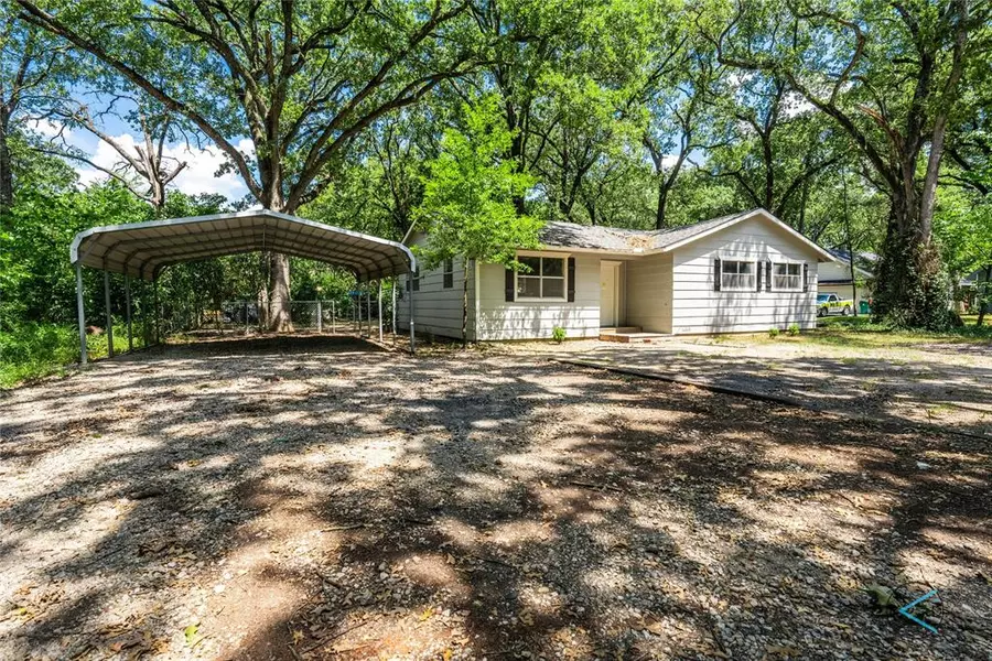 137 Sierra Madre Street, Payne Springs, TX 75156