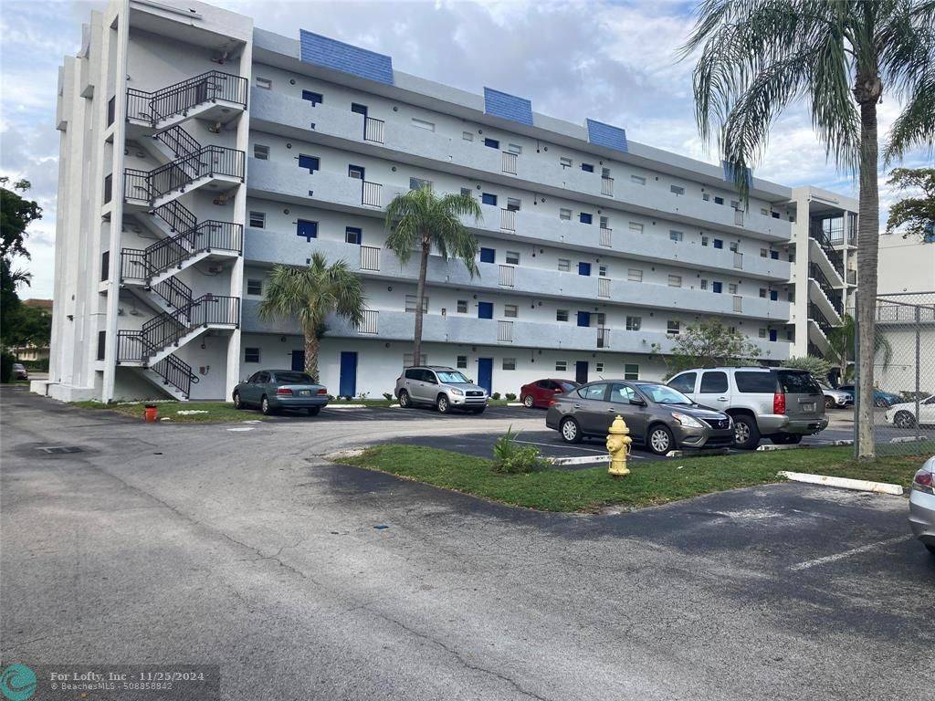 Plantation, FL 33313,7561 NW 16th St  #2103