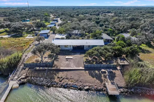 6031 Loop 1781, Rockport, TX 78382