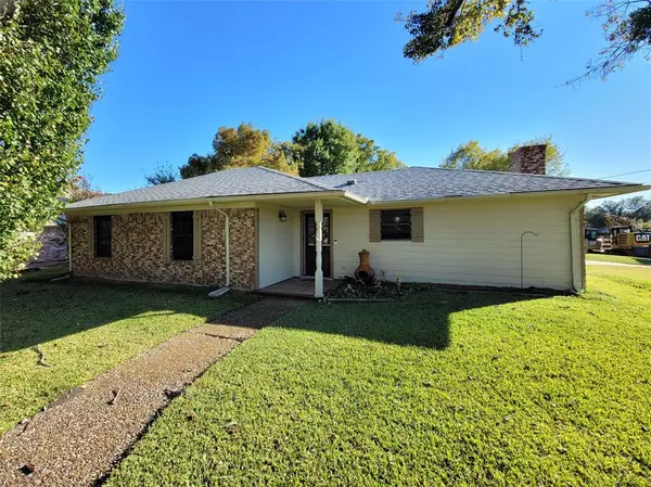 3211 Bonham Street, Greenville, TX 75402