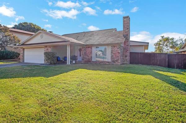 2416 Via Bonita, Carrollton, TX 75006