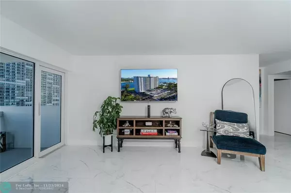 Fort Lauderdale, FL 33316,2100 S Ocean Dr  #11B