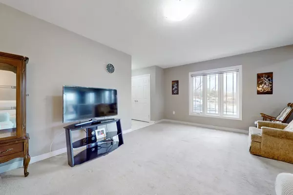 Guelph, ON N1G 0C4,355 Macalister BLVD #21