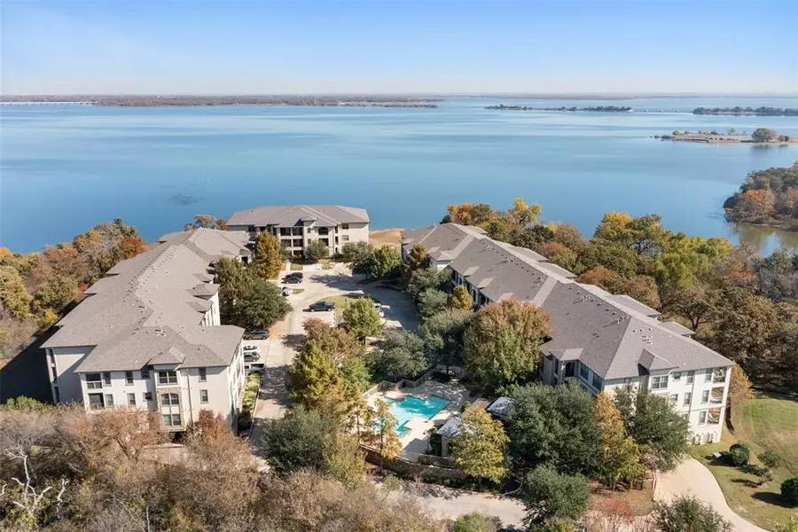 500 Waters Edge #137, Lake Dallas, TX 75065