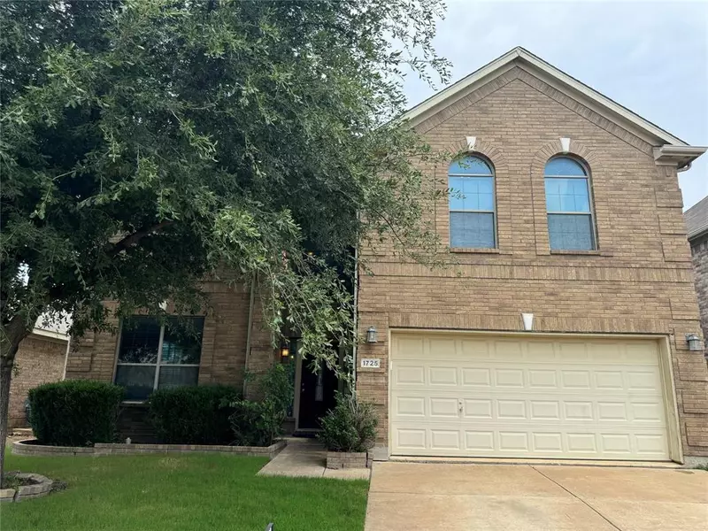 1725 Birds Eye Road, Fort Worth, TX 76177