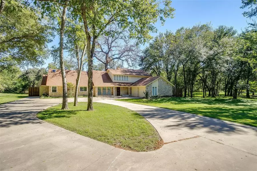 9500 Bellechase Road, Granbury, TX 76049