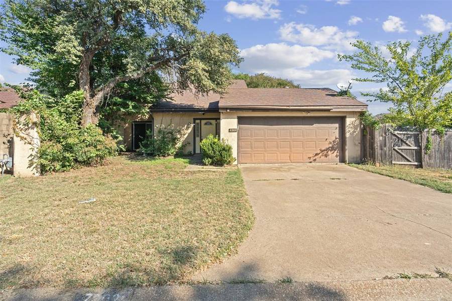 7302 Durado Drive, Fort Worth, TX 76179