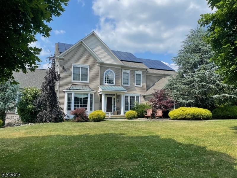 24 Spruce Hollow Rd, Green Brook Twp., NJ 08812