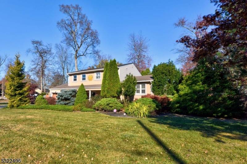 11 Vivian St, Lincoln Park Boro, NJ 07035