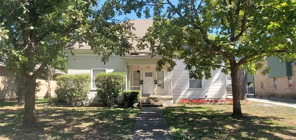 Denton, TX 76201,930-932 N Locust Street