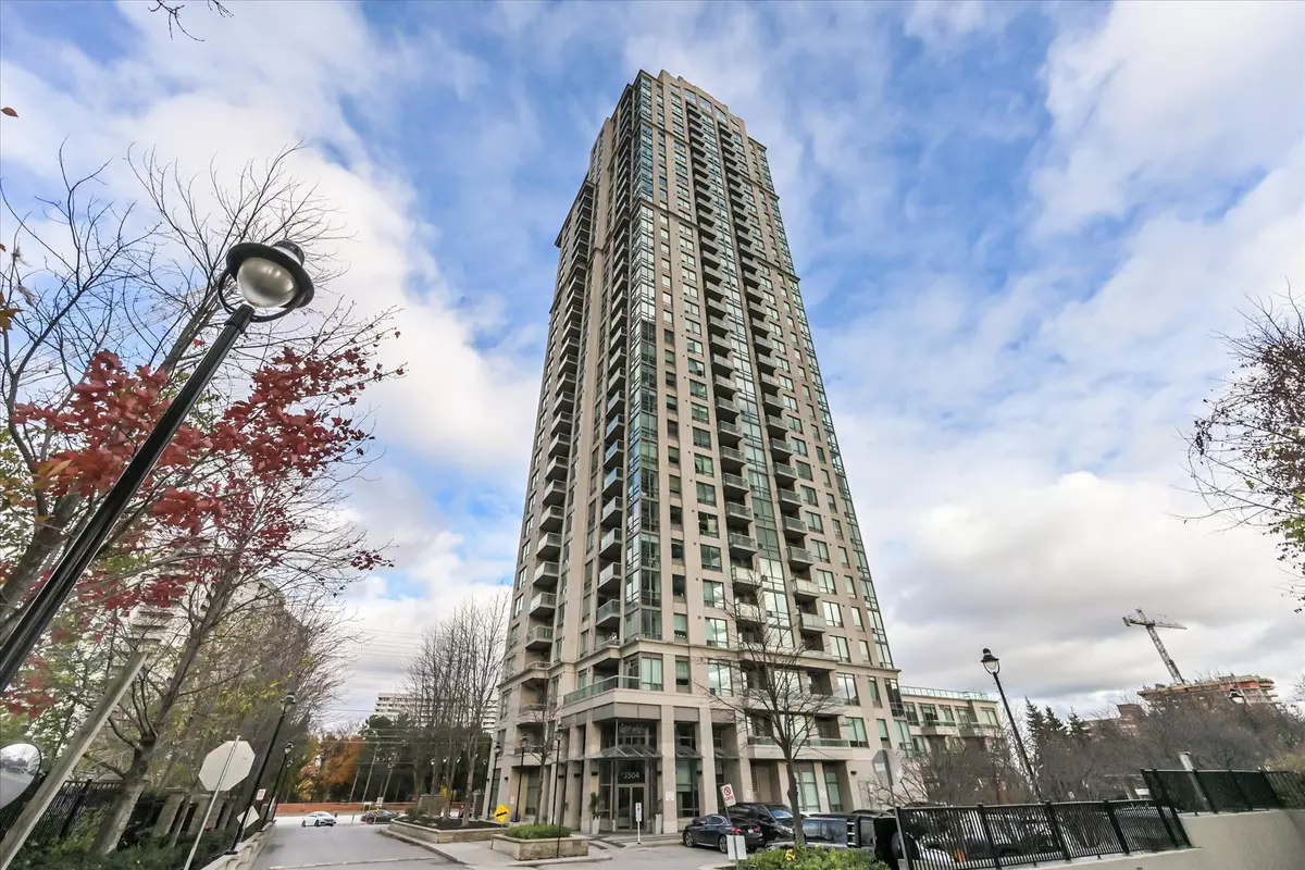 Mississauga, ON L5B 0B9,3504 Hurontario ST #305