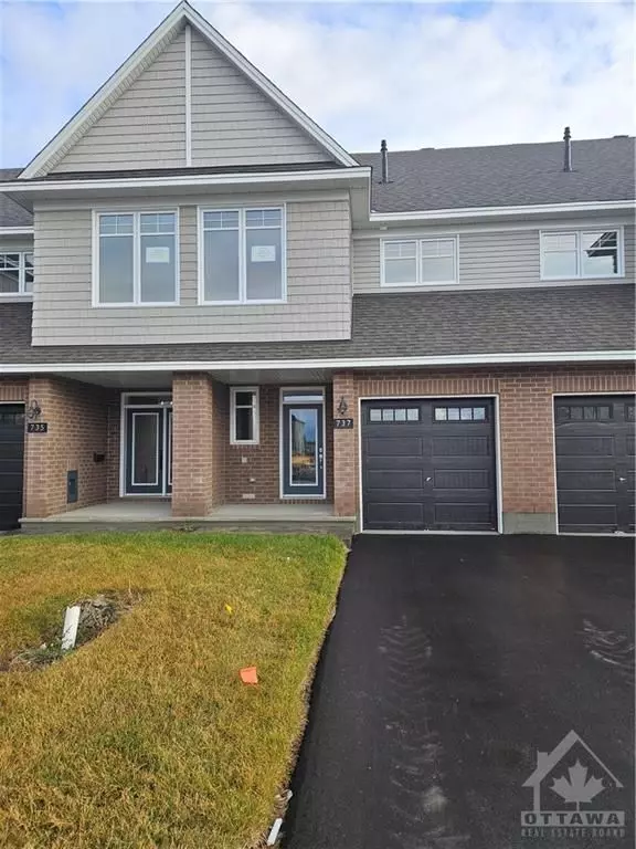 Barrhaven, ON K2S 2X1,737 MAVERICK CRES