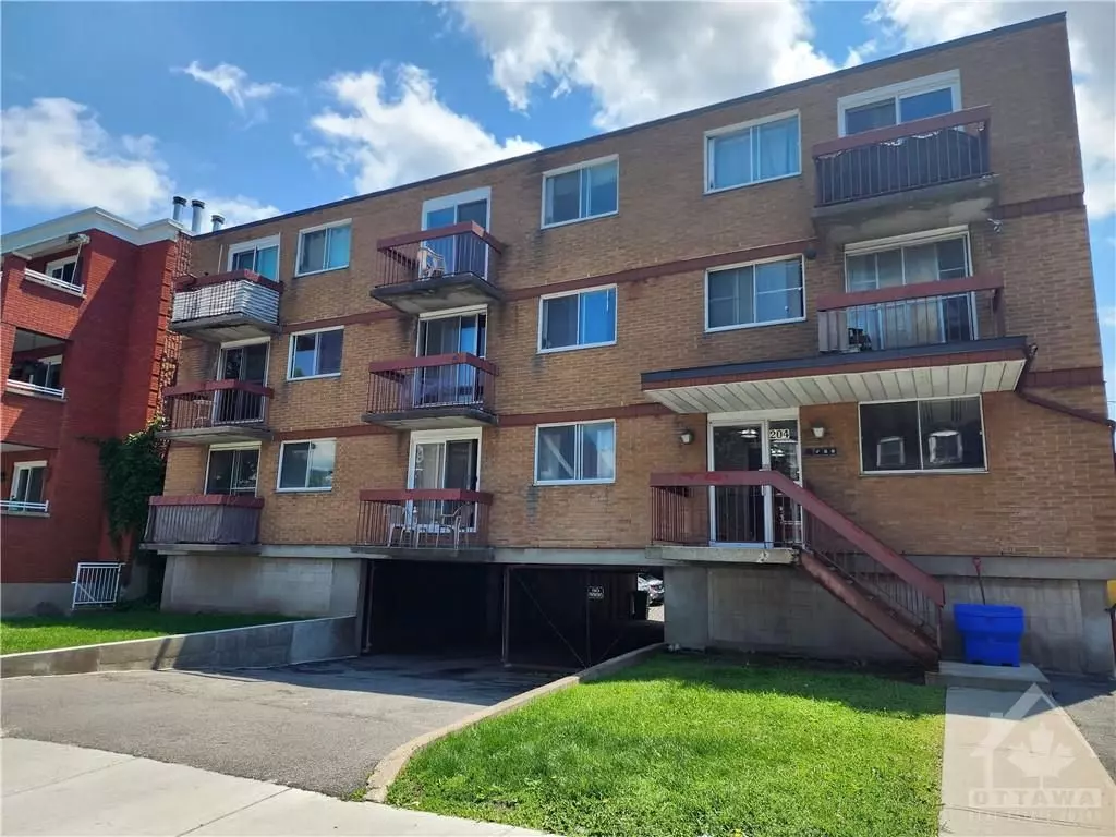 Lower Town - Sandy Hill, ON K1N 5E3,204 BRUYERE ST E