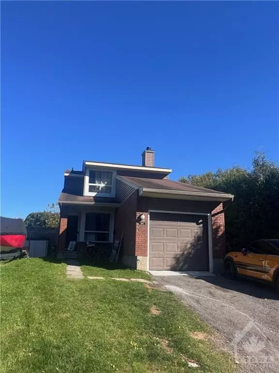 Cyrville - Carson Grove - Pineview, ON K1B 5K8,1631 SAXONY CRES