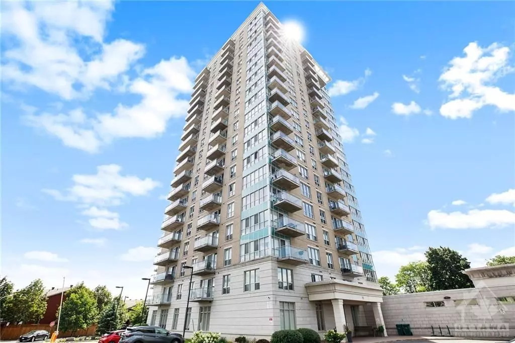 Vanier And Kingsview Park, ON K1L 0A9,90 LANDRY ST #1710