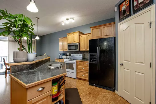 Grande Prairie, AB T8X 1V4,9509 91A ST