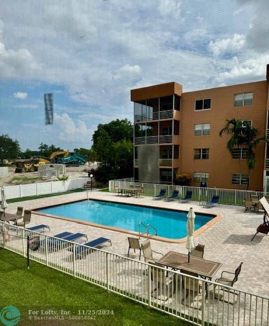 Sunrise, FL 33322,3050 Sunrise Lakes Dr  #223