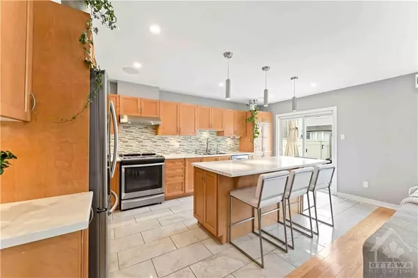 Barrhaven, ON K2J 0S9,3227 FOXHOUND WAY