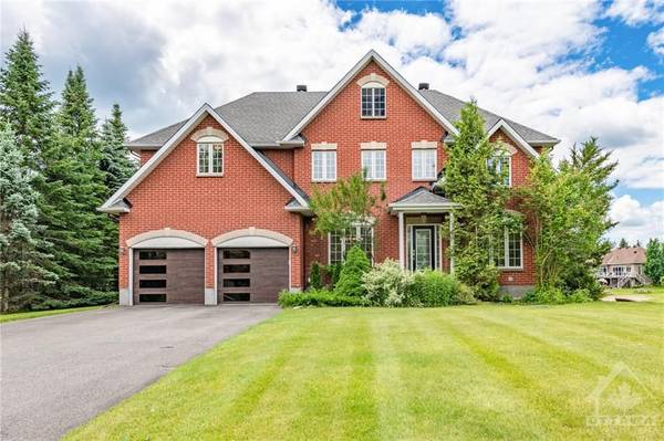 6804 LAKES PARK DR, Greely - Metcalfe - Osgoode - Vernon And Area, ON K4P 1M6