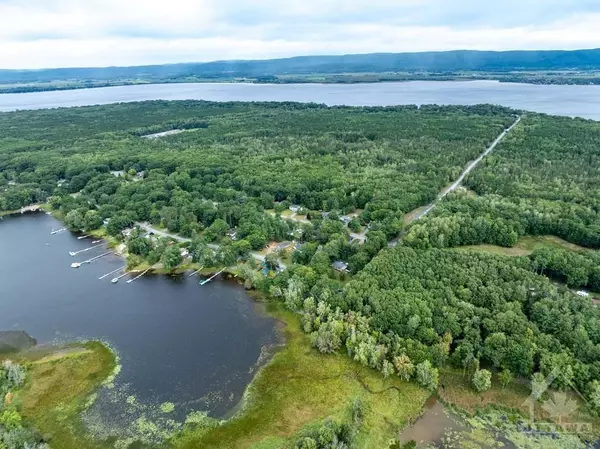 Constance Bay - Dunrobin - Kilmaurs - Woodlawn, ON K0A 3M0,106 ARCHIE ST