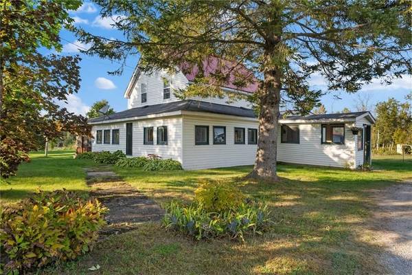 5258 MURPHY RD, Greater Madawaska, ON K0J 1H0