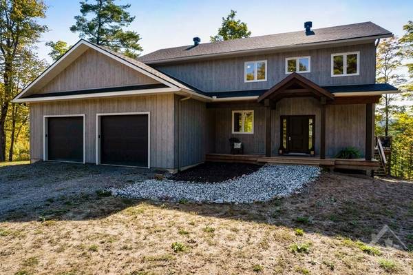 1074 BARRETT CHUTE RD, Greater Madawaska, ON K0J 1H0