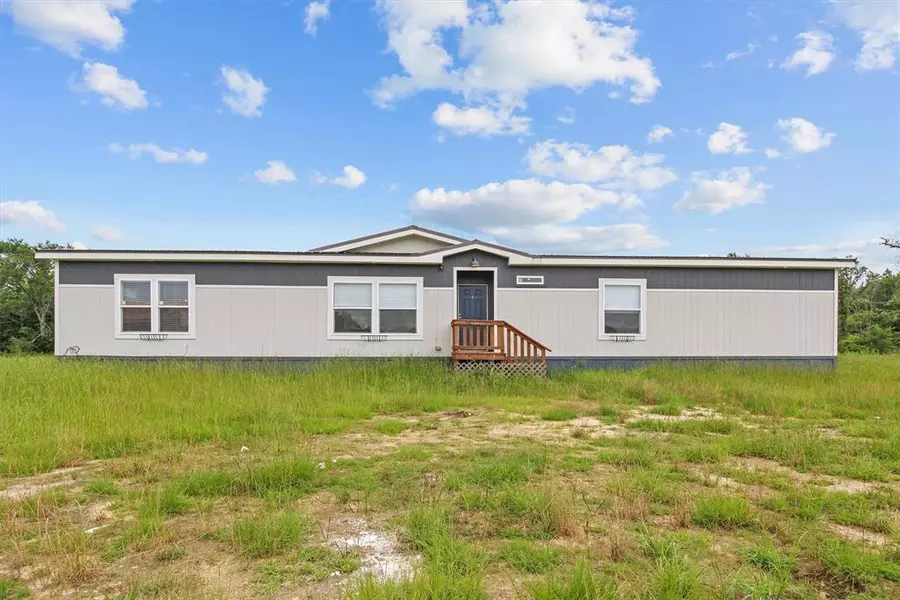 592 W FM 71, Mount Pleasant, TX 75455