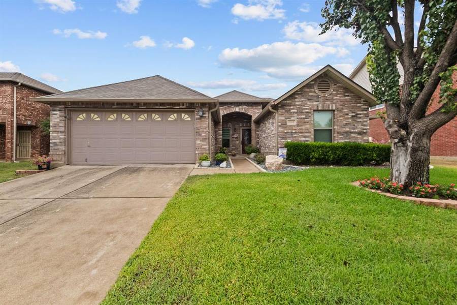 5268 Dillon Circle, Haltom City, TX 76137