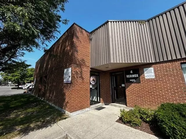 Peel, ON L4W 3E6,1295 Eglinton AVE E ##5